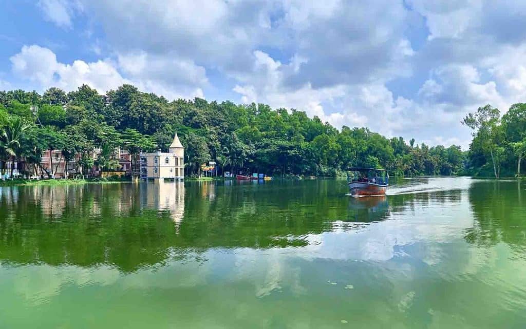 Foy's Lake Concord Best Tourist Attractions in Bangladesh
